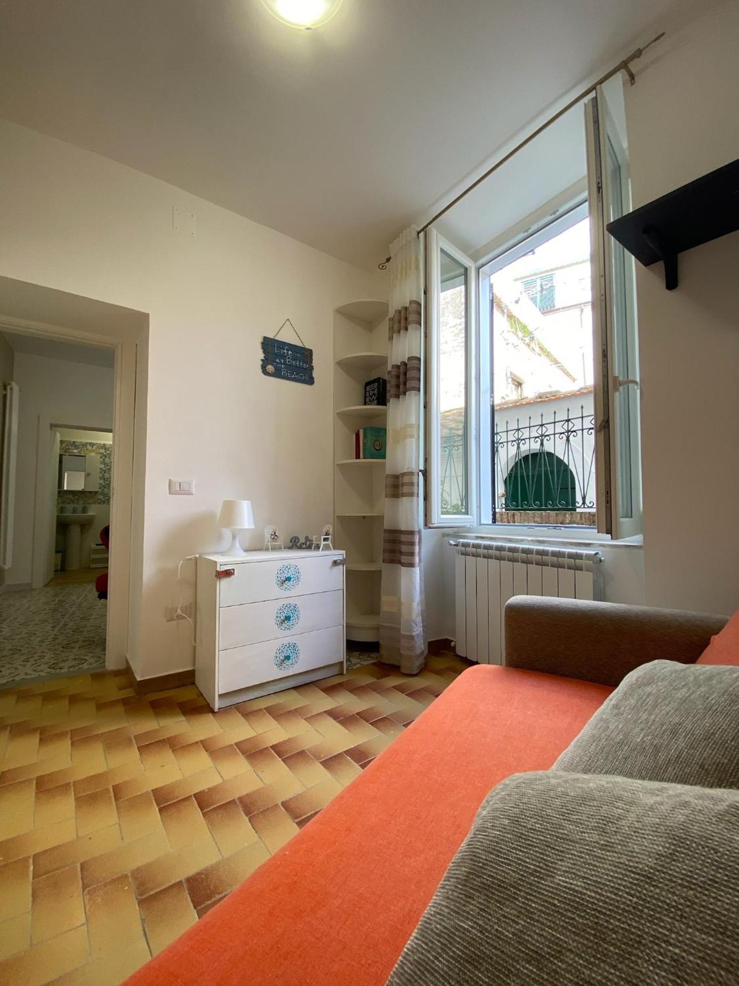 Casa Vacanza: The Wind Rose Vietri sul Mare Exterior photo