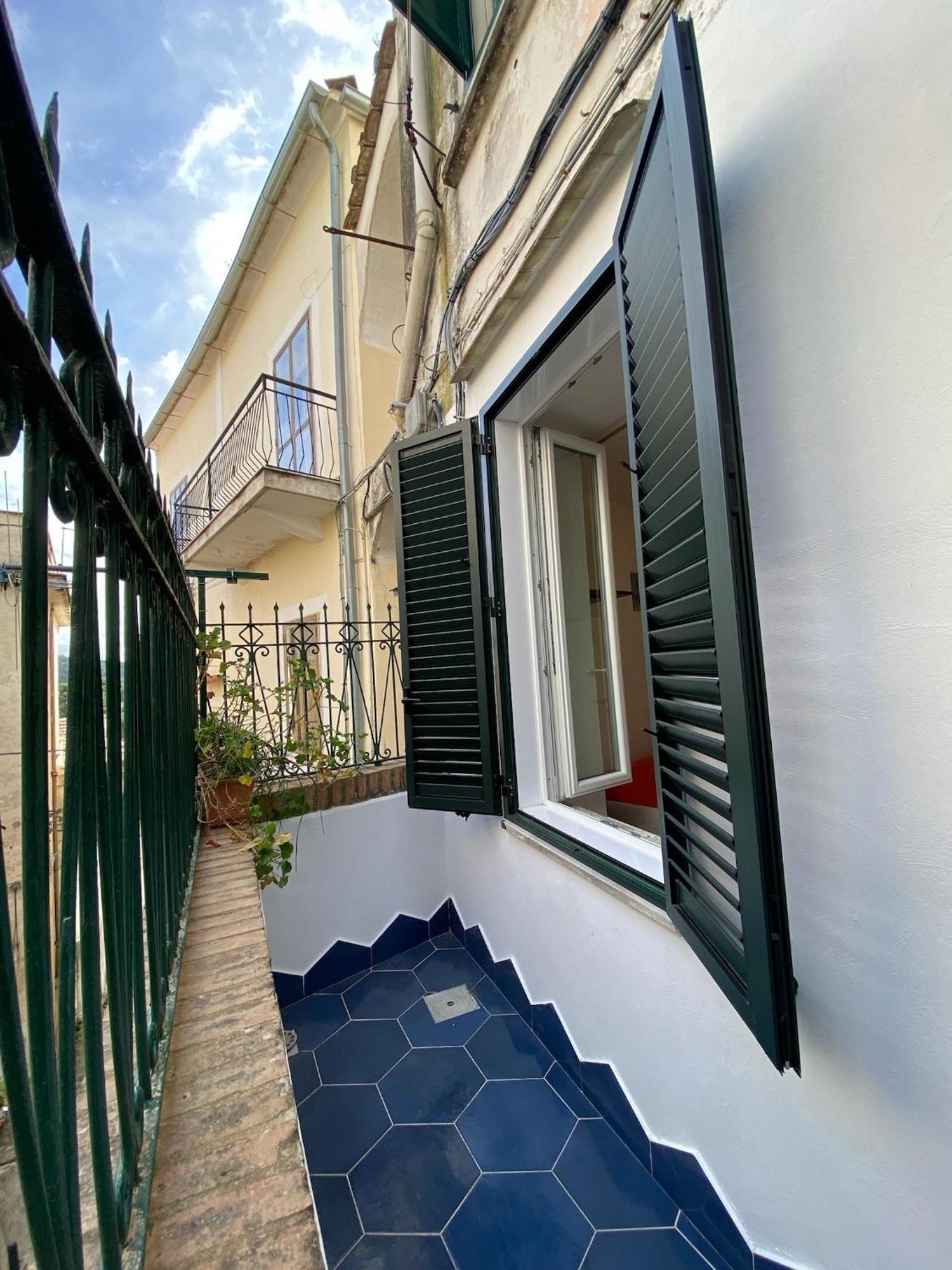 Casa Vacanza: The Wind Rose Vietri sul Mare Exterior photo